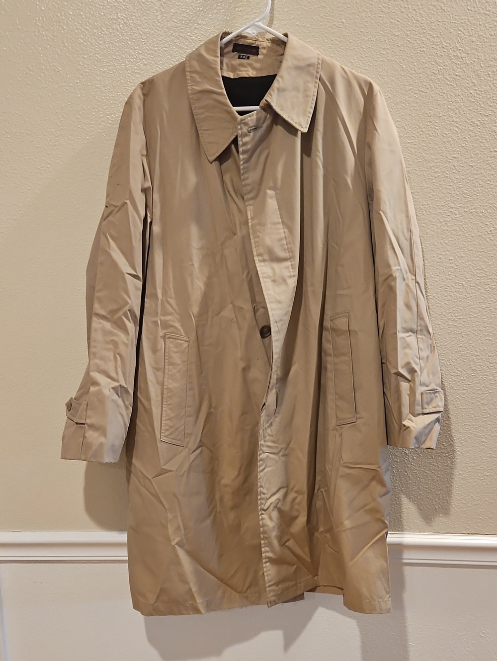 Vintage Classic Men's Beige Trench Coat - Unbranded